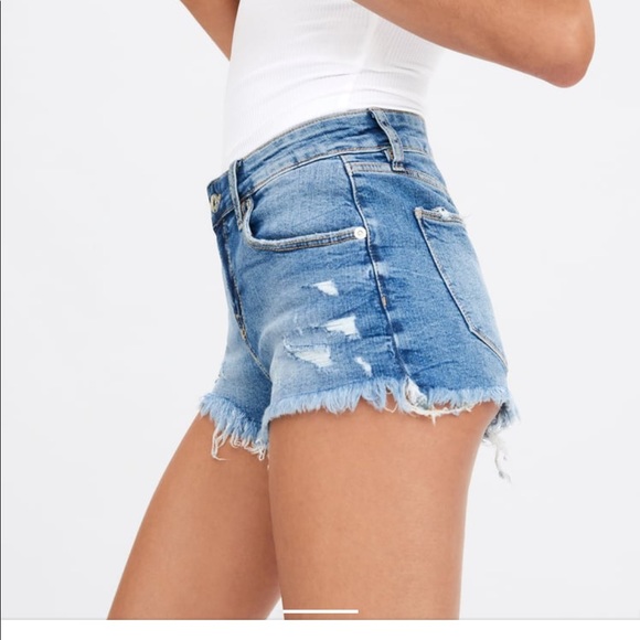 NWT Zara Low Rise Hot Pant Jean Shorts❣️ - Picture 2 of 10